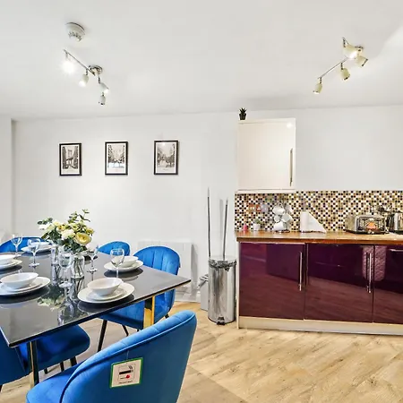 דירה The Penthouse On Bristols Iconic Harbourside בריסטול