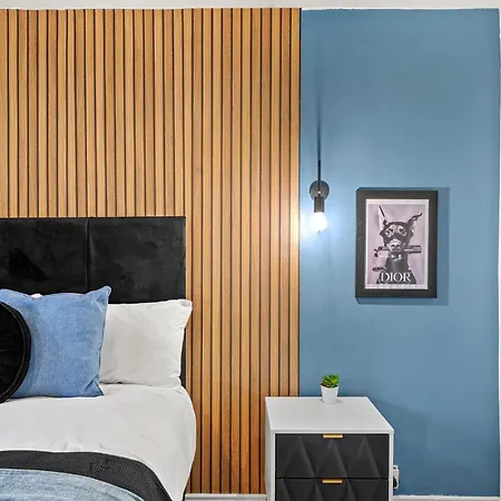 The Penthouse On Bristols Iconic Harbourside *