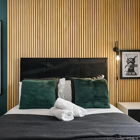 The Penthouse On Bristols Iconic Harbourside *