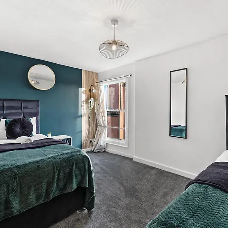The Penthouse On Bristols Iconic Harbourside *