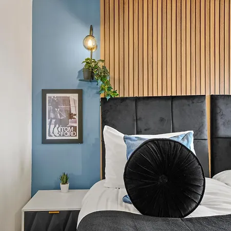 The Penthouse On Bristols Iconic Harbourside Bristol