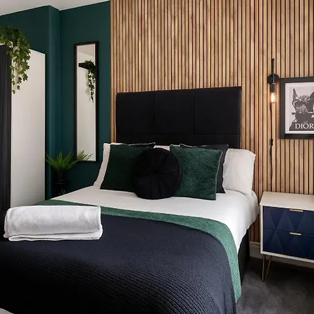 The Penthouse On Bristols Iconic Harbourside Bristol