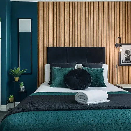 The Penthouse On Bristols Iconic Harbourside Bristol